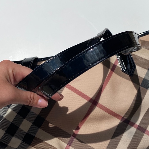 Burberry Nova Check Shopper Tote - Picture 6 of 14